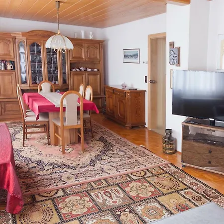 Kurrer Apartment *
